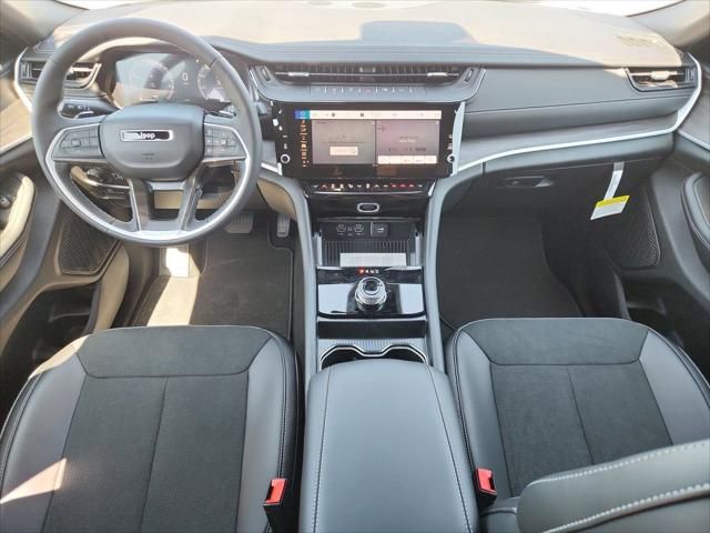 2026 Jeep Grand Cherokee L Altitude 4x2