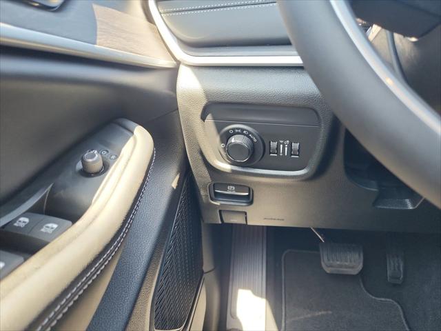 2026 Jeep Grand Cherokee L Altitude 4x2