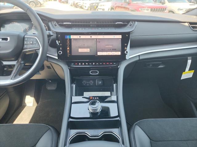 2026 Jeep Grand Cherokee L Altitude 4x2