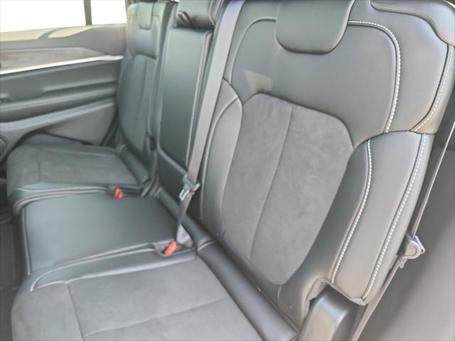 2026 Jeep Grand Cherokee L Altitude 4x2