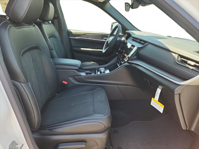 2026 Jeep Grand Cherokee L Altitude 4x2