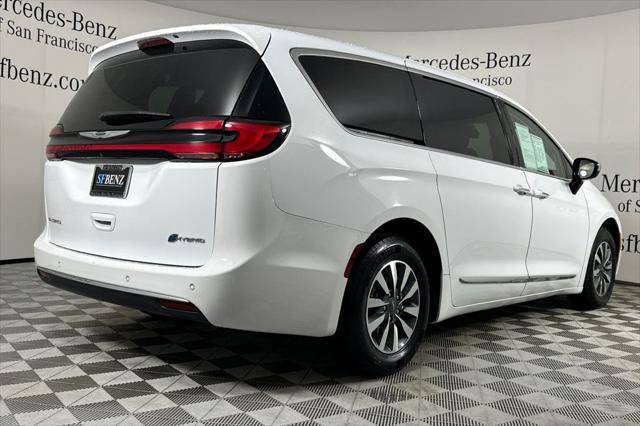 2023 Chrysler Pacifica Hybrid Limited