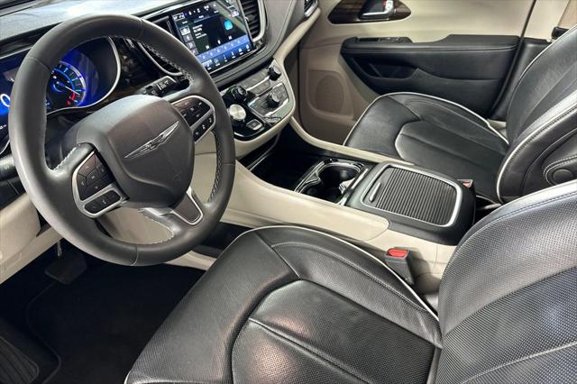 2023 Chrysler Pacifica Hybrid Limited
