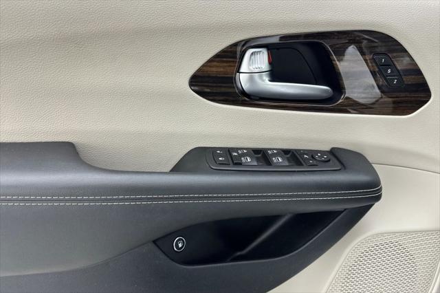 2023 Chrysler Pacifica Hybrid Limited