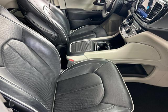 2023 Chrysler Pacifica Hybrid Limited
