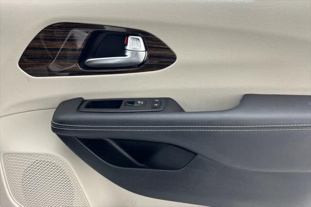 2023 Chrysler Pacifica Hybrid Limited