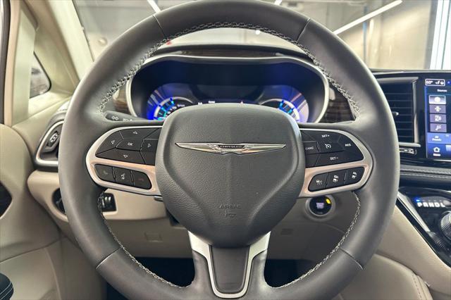 2023 Chrysler Pacifica Hybrid Limited