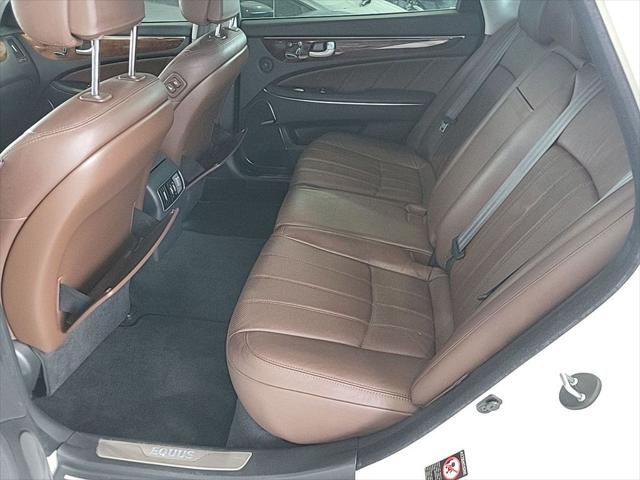 2013 Hyundai Equus Signature
