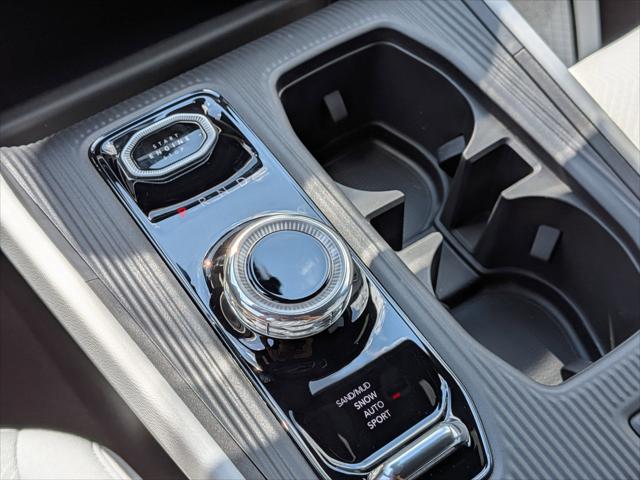 2026 Jeep Cherokee Laredo 4x4