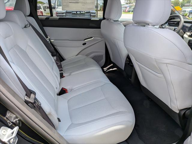 2026 Jeep Cherokee Laredo 4x4
