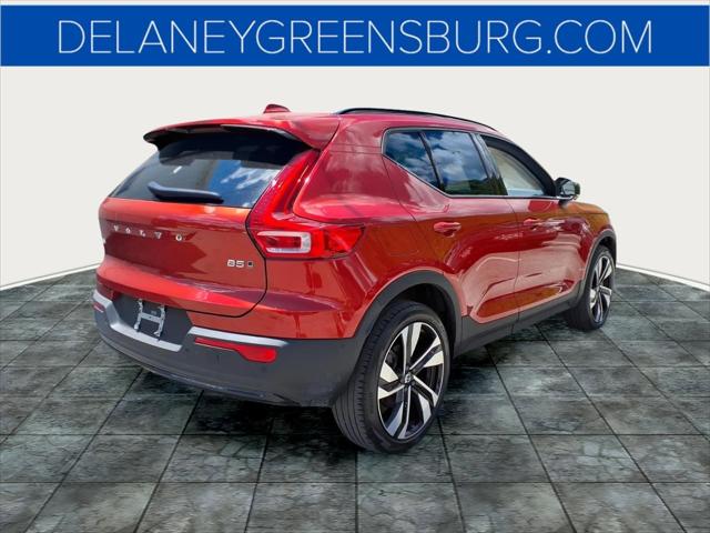2023 Volvo XC40 B5 Plus Dark Theme