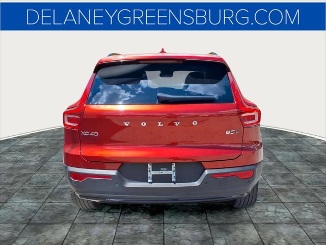 2023 Volvo XC40 B5 Plus Dark Theme