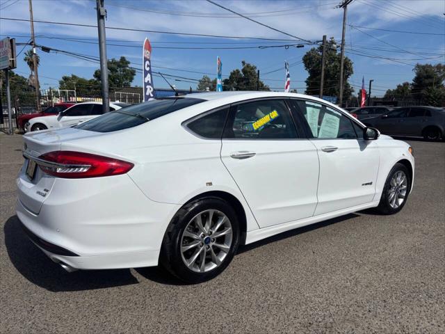 2017 Ford Fusion Hybrid SE