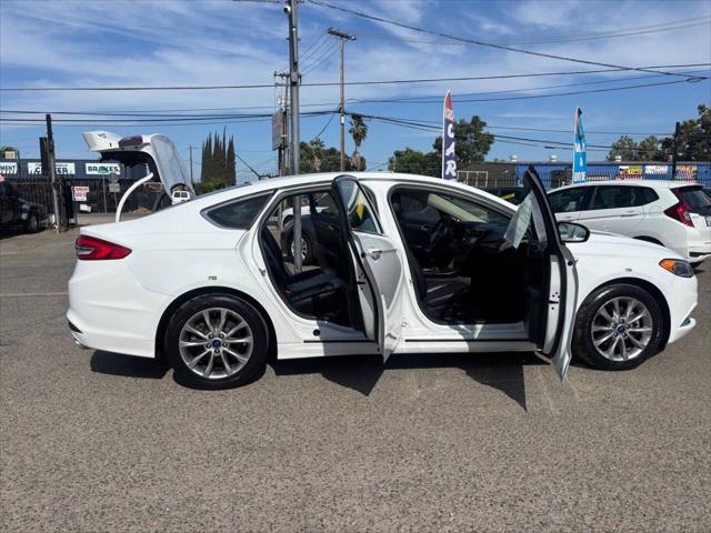 2017 Ford Fusion Hybrid SE