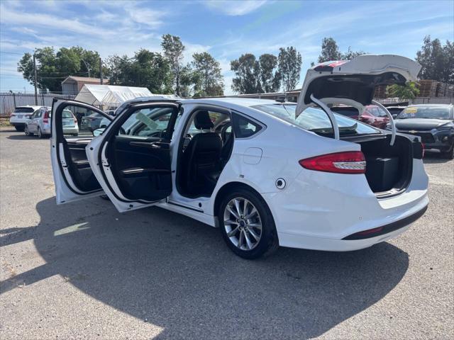 2017 Ford Fusion Hybrid SE