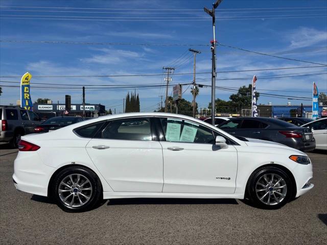 2017 Ford Fusion Hybrid SE