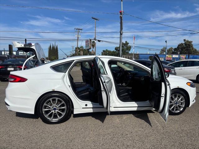 2017 Ford Fusion Hybrid SE