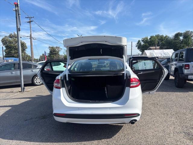 2017 Ford Fusion Hybrid SE