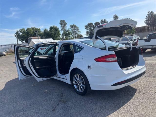 2017 Ford Fusion Hybrid SE