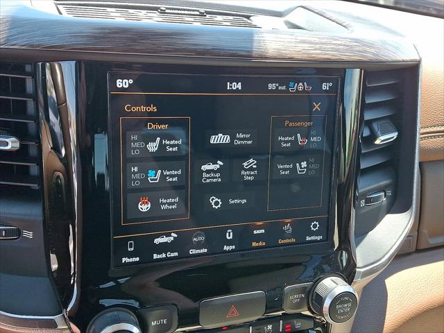 2019 Ram 1500 Laramie Crew Cab 4x4 5'7" Box