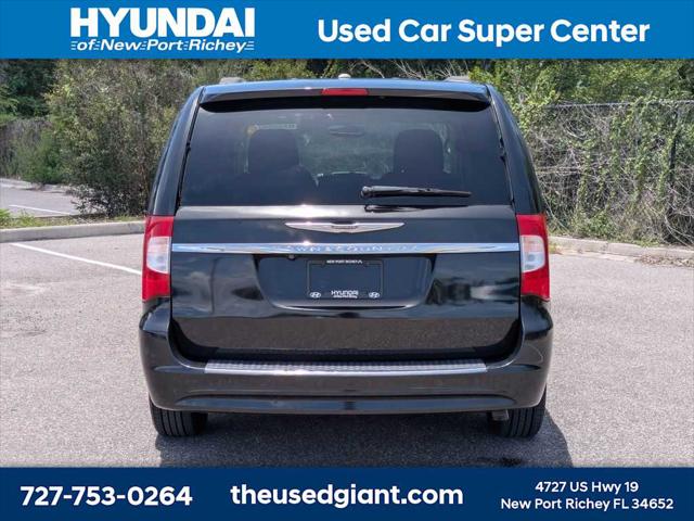 2014 Chrysler Town & Country Touring