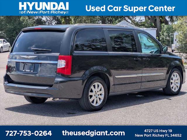 2014 Chrysler Town & Country Touring