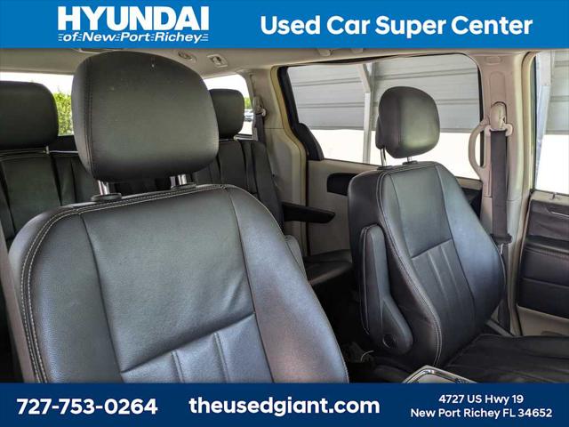 2014 Chrysler Town & Country Touring