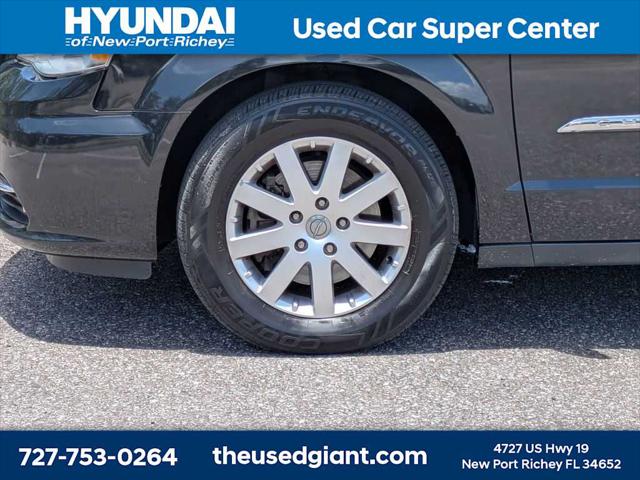 2014 Chrysler Town & Country Touring