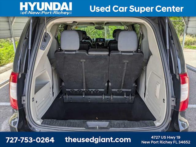 2014 Chrysler Town & Country Touring