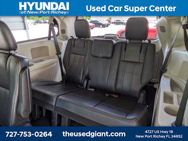 2014 Chrysler Town & Country Touring