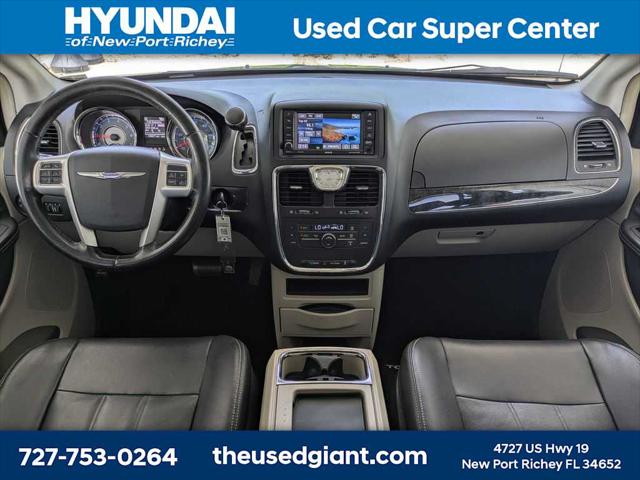 2014 Chrysler Town & Country Touring