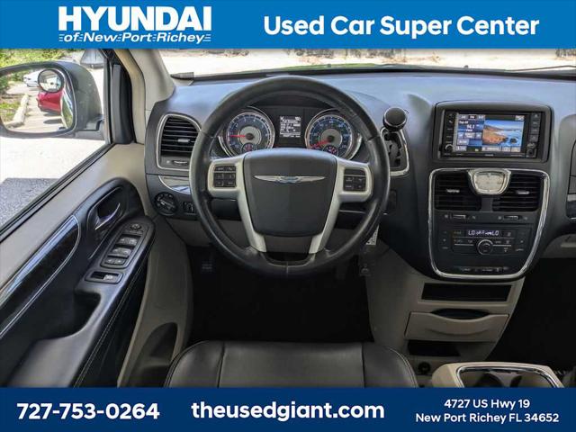 2014 Chrysler Town & Country Touring