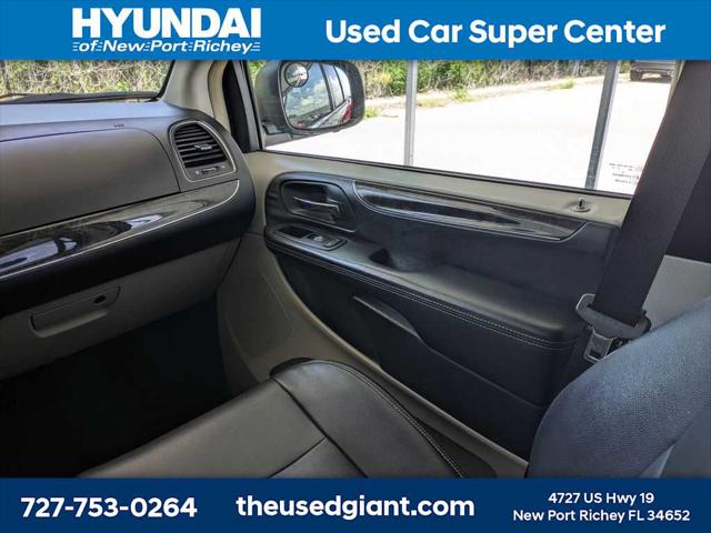 2014 Chrysler Town & Country Touring