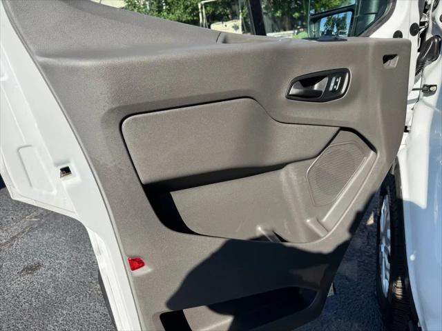 2022 Ford E-Transit-350 Cargo Van T-350 130"" Med Rf 9500 GVWR RWD