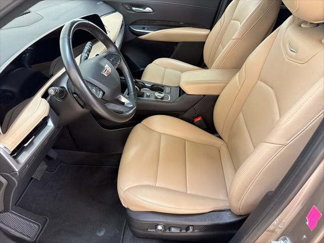 2025 Cadillac XT4 FWD Premium Luxury