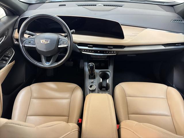 2025 Cadillac XT4 FWD Premium Luxury