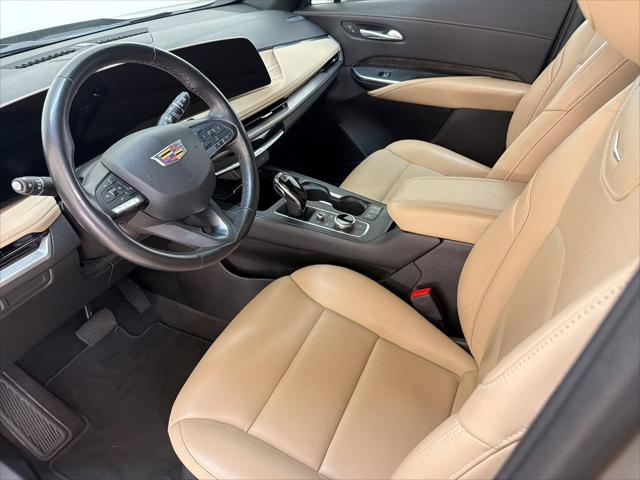 2025 Cadillac XT4 FWD Premium Luxury