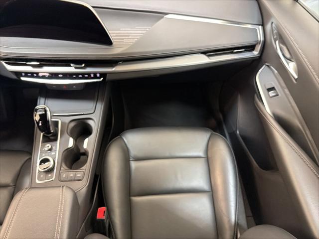 2025 Cadillac XT4 FWD Premium Luxury