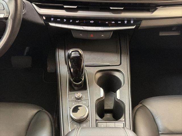 2025 Cadillac XT4 FWD Premium Luxury