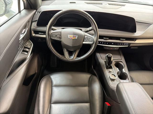 2025 Cadillac XT4 FWD Premium Luxury