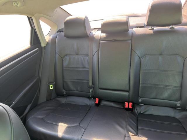 2017 Volkswagen Passat 1.8T SE