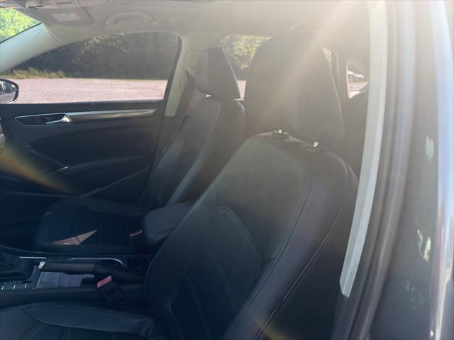 2017 Volkswagen Passat 1.8T SE