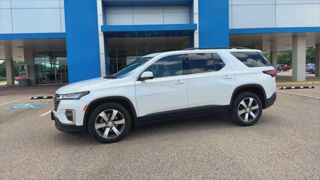 2023 Chevrolet Traverse AWD LT Leather