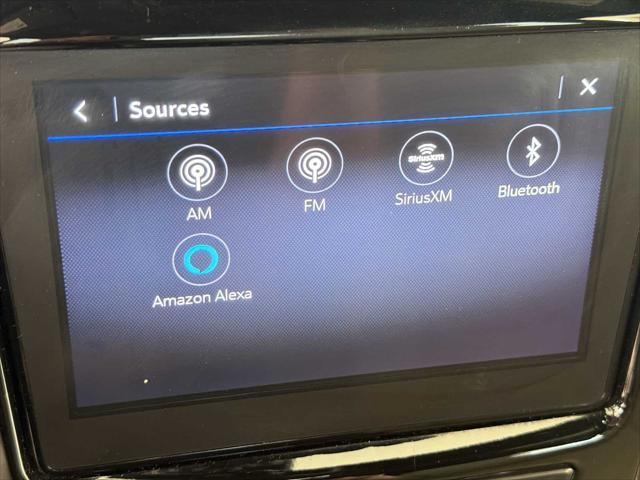 2023 Chevrolet Traverse AWD LT Leather