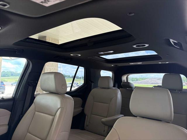 2023 Chevrolet Traverse AWD LT Leather