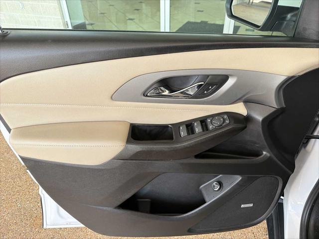 2023 Chevrolet Traverse AWD LT Leather