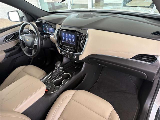 2023 Chevrolet Traverse AWD LT Leather