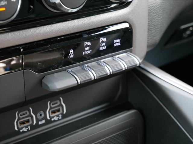 2026 Ram 1500 Express Crew Cab 4x4 57 Box