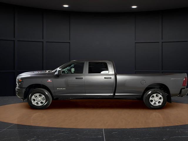 2026 RAM Ram 1500 RAM 1500 LARAMIE CREW CAB 4X4 64 BOX