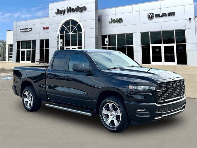 2026 RAM 1500 RAM 1500 EXPRESS QUAD CAB 4X2 64 BOX